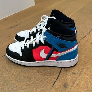Like New Jordan 1s Tri Color Ribbons No Box